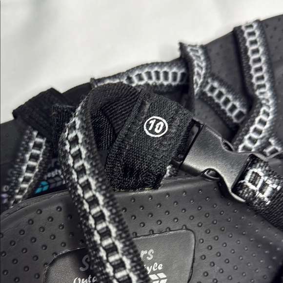 Skechers Black Sandals with‎ Metallic Accents - Picture 7 of 7